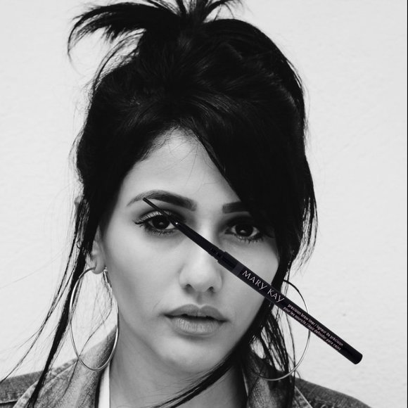 Dark Brunette Precision Brow Liner - Mary Kay - Picture 3 of 5